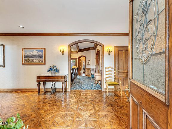 4th image of 20600 Oaksboro Cir