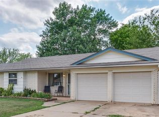 1009 Highlander Dr, Moore, OK 73160