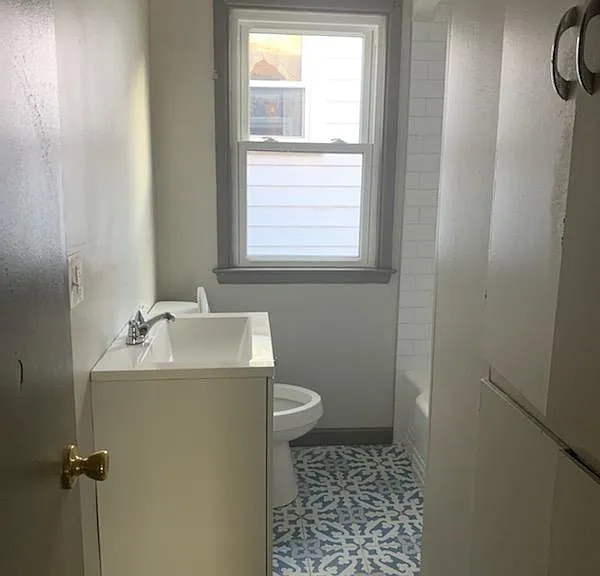 1395 Oakwood Ave — Photo 16