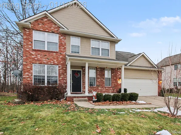 1831 Wooded Valley Ln, Howell, MI 48855