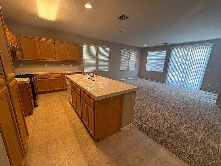 1415 Redding Rd — Photo 12