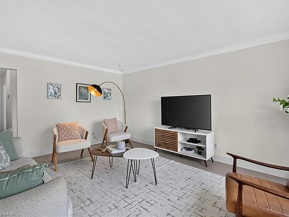 3rd image of 236 Hammersmith Ct