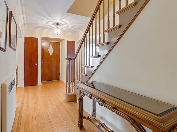 5th image of 6304 N Hiawatha Ave