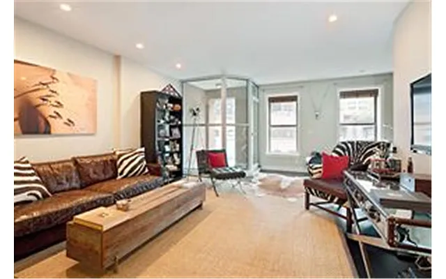 Sold by Douglas Elliman | media 15