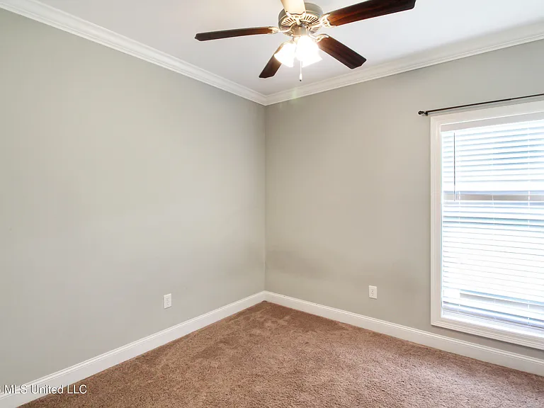 203 Buttonwood Ln — Photo 18