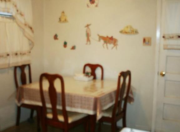 5th image of 202 Arbor Pl