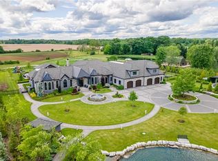 1272 Fiddlers Green Rd, Hamilton, ON L9G3L1