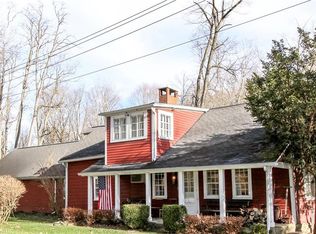 30 Akindale Rd, Pawling, NY 12564