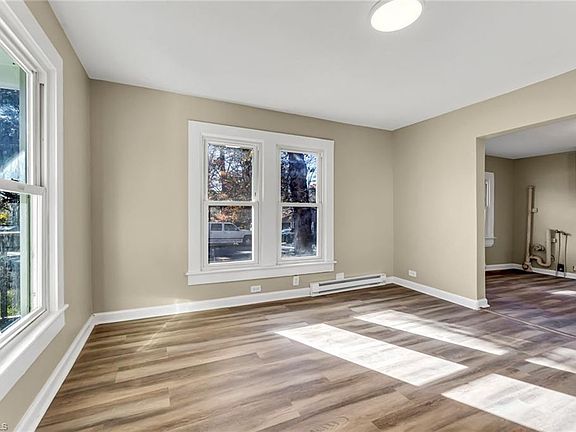 3rd image of 1816 Short St