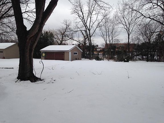 4th image of 7659 Carmichael Dr