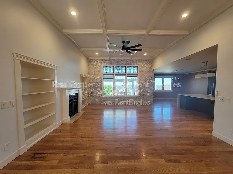 1644 Naples Ln — Photo 6
