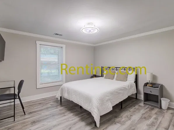 1004 Pine St, Columbia, SC 29205