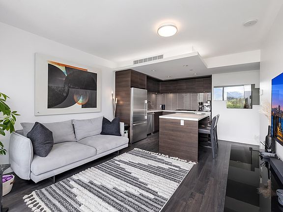 5th image of 1550 Fern St #1209