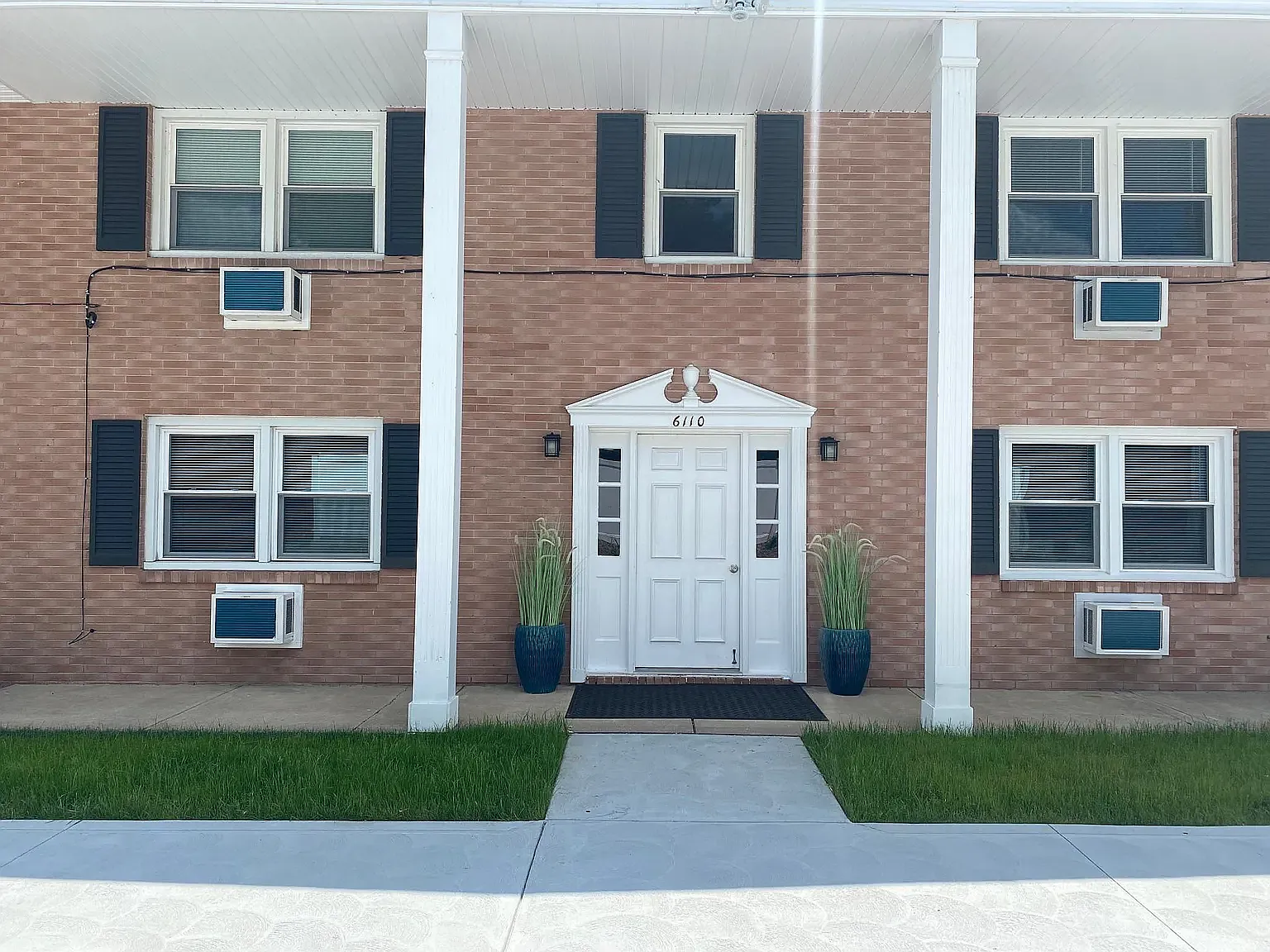 2 bed, 900 sqft, $1,275 — Photo 2