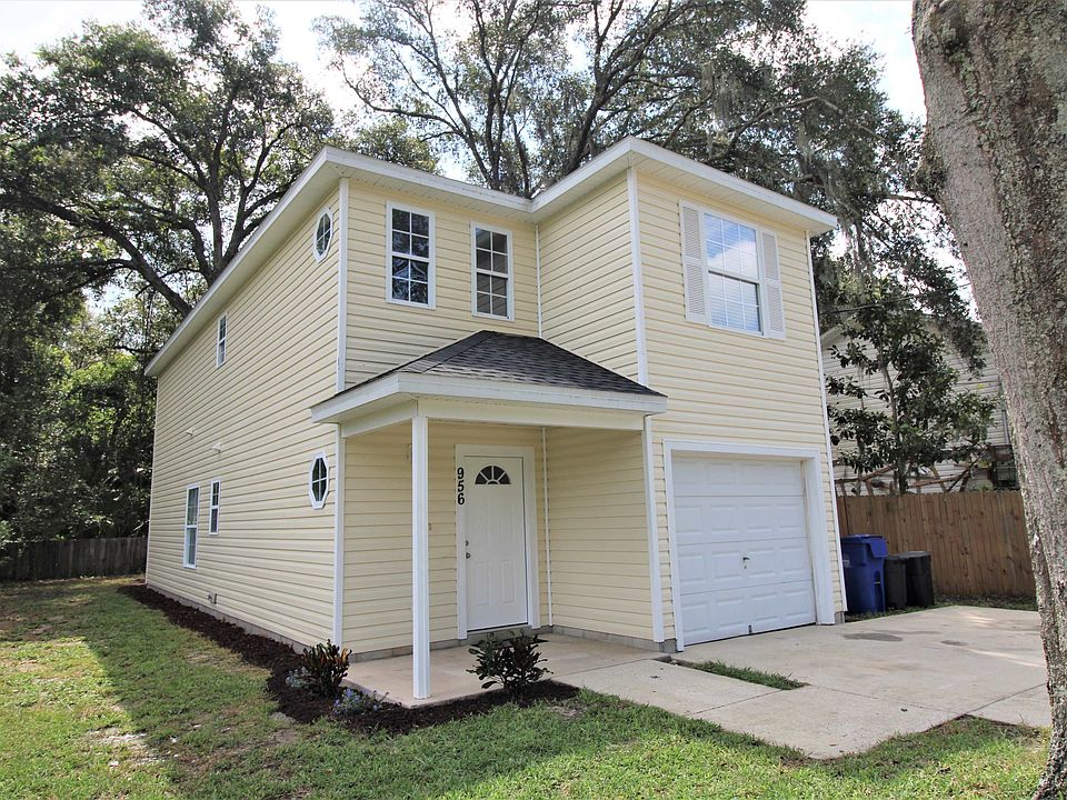 1st image of 956 Hibiscus St