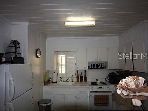 5th image of 214 Calle Miramar APT 4