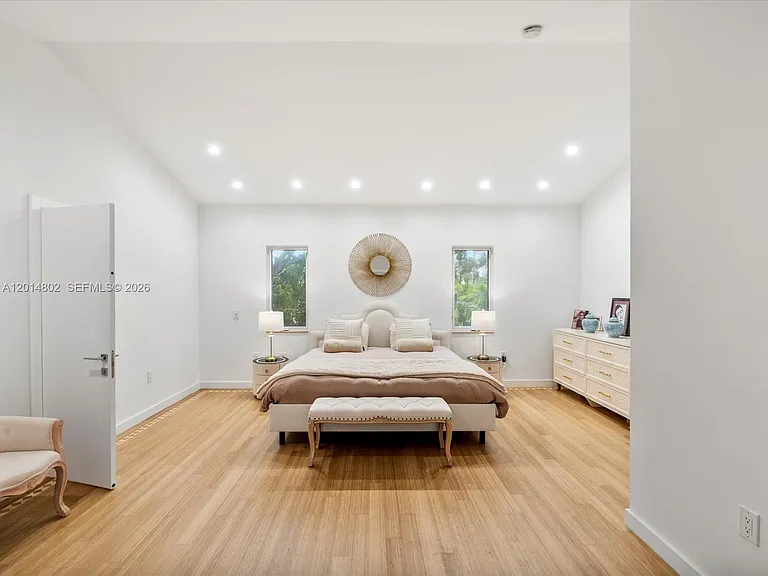 825 SW 23rd Rd — Photo 78