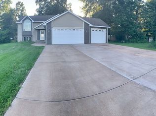 39050 Harder Pkwy, North Branch, MN 55056