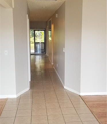 2nd image of 17554 Dumont Dr