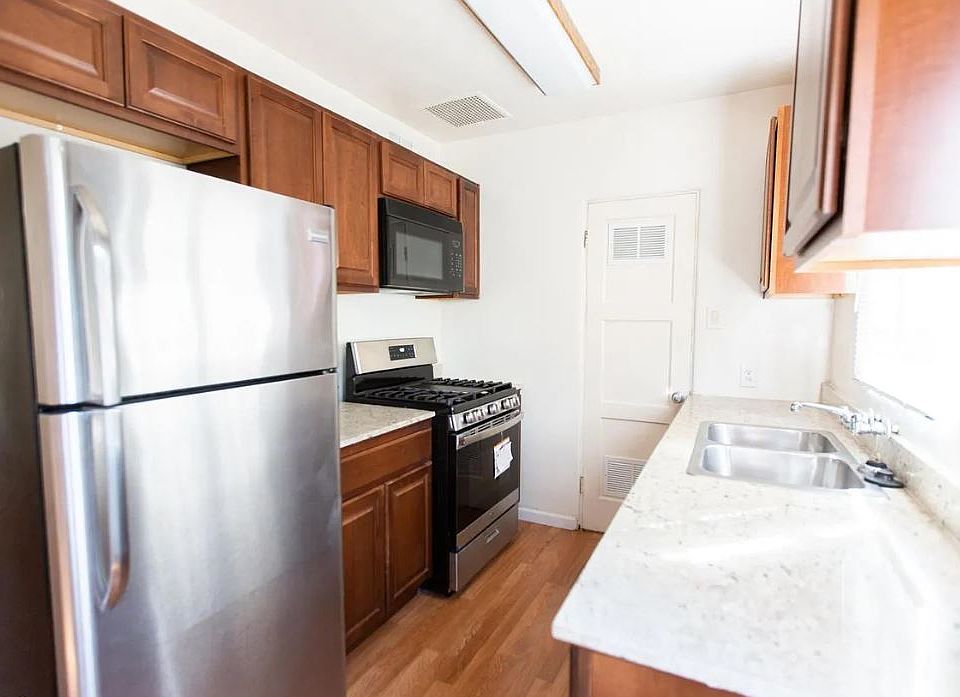 1st image of 602 E San Juan Ave