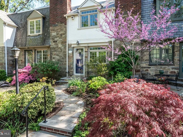 704 Avon Pl, Alexandria, VA 22314