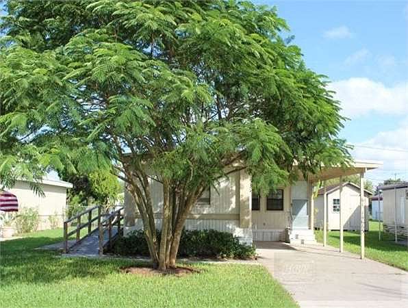 1st image of 14665 Elm St