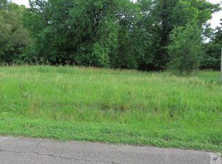 102 Dotson St, De Kalb, TX 75559