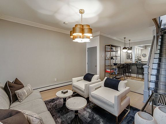 4th image of 1007 Willow Ave #3