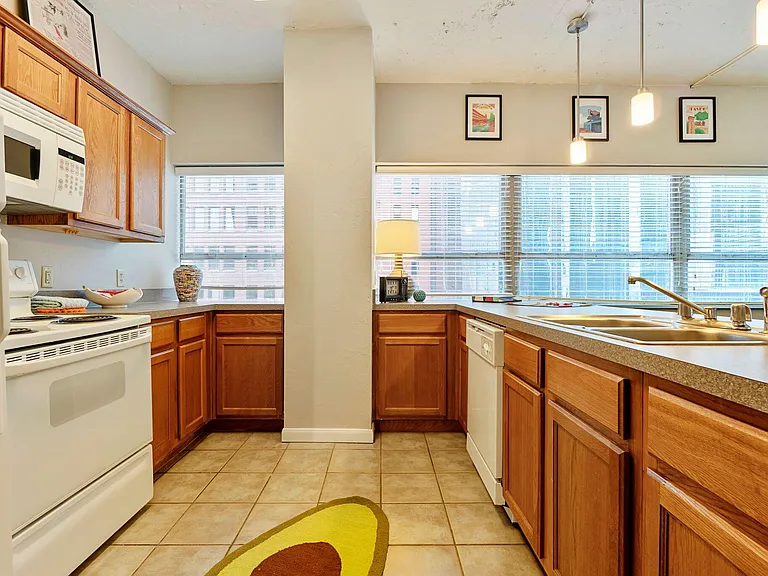 2BR - Model