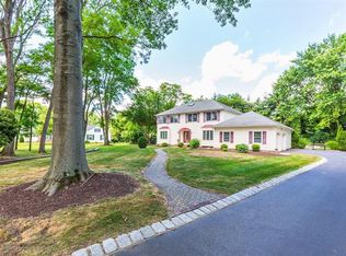 29 Terry Ln, Middletown, NJ 07748