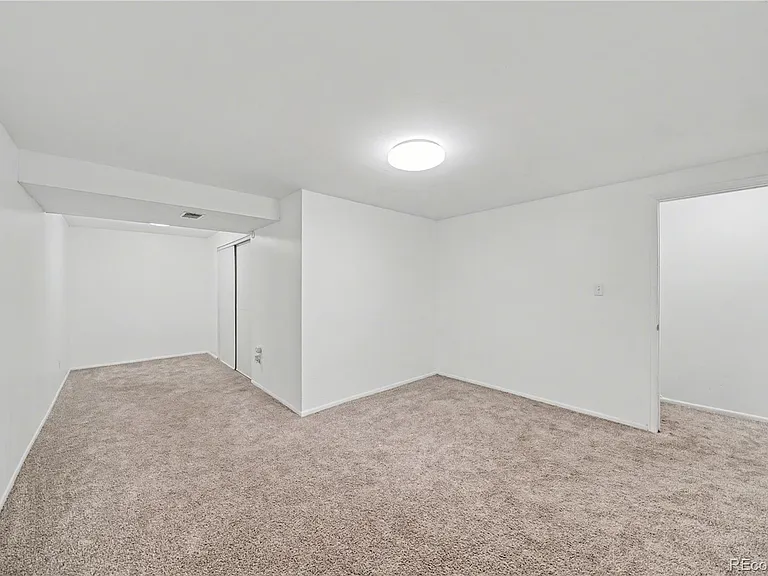 1920 S Oswego Way — Photo 17