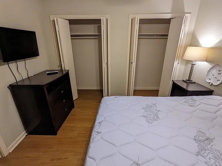 121 N Jackson St #411 — Photo 10