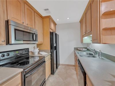 2210 Pine Heights Dr NE #2210, Atlanta, GA, 30324