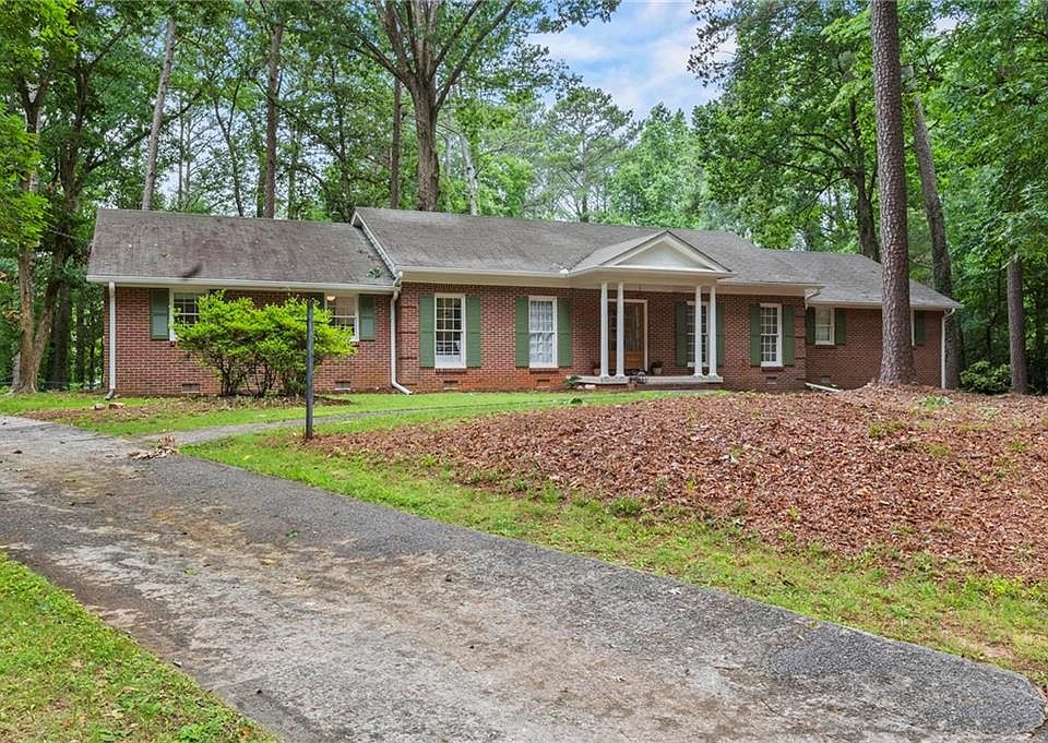 1st image of 2373 Oxbow Cir