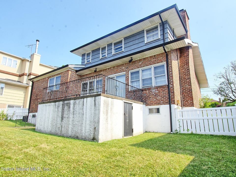 1st image of 105 Marshall Ave