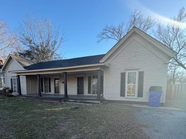 521 Magnolia Ave, Mc Kenzie, TN 38201
