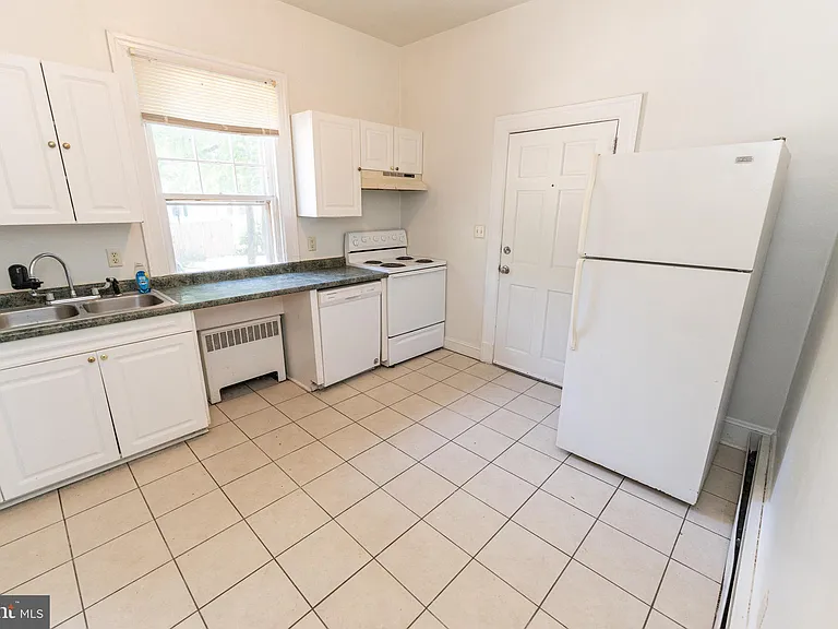 733 Camden Ave #B — Photo 20