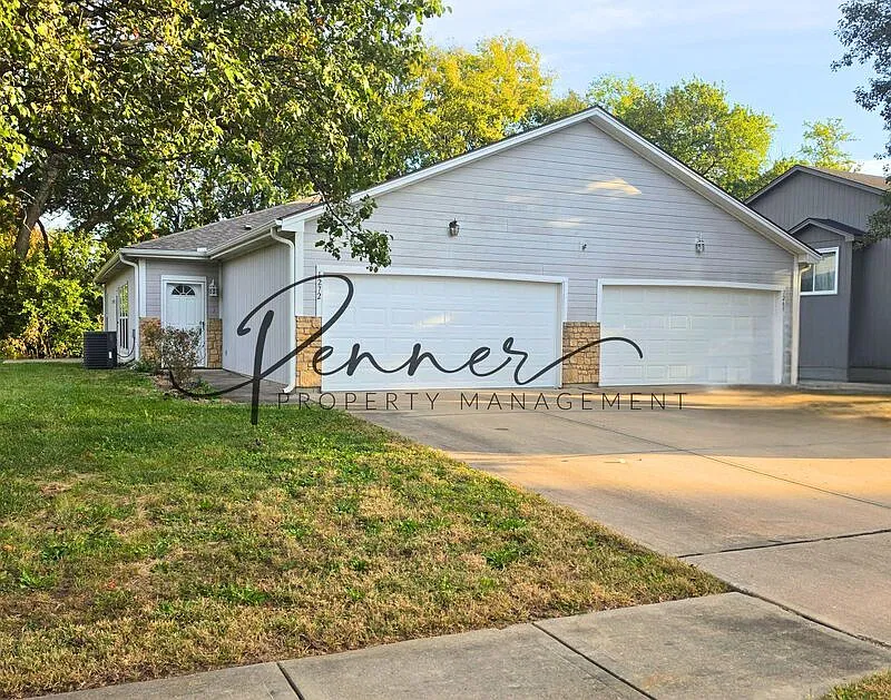 1272 Granada Dr