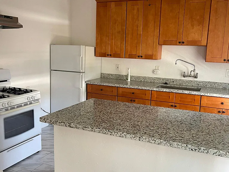 990 The Alameda #1 — Photo 4