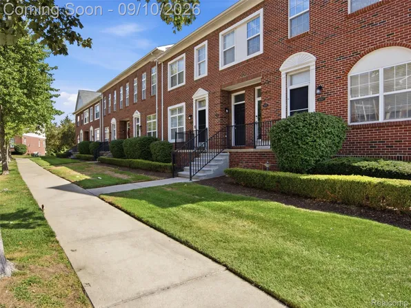 14579 Vauxhall Dr, Sterling Heights, MI 48313