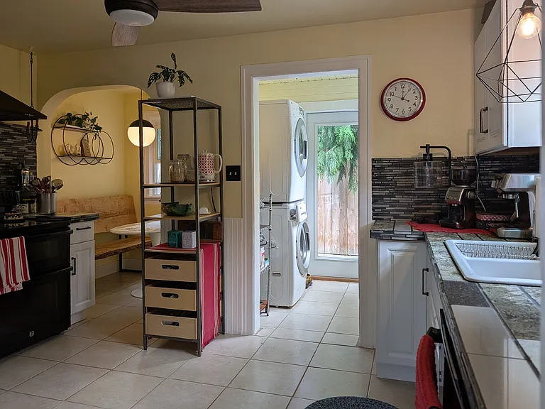 1102 E Maplewood Ave — Photo 10