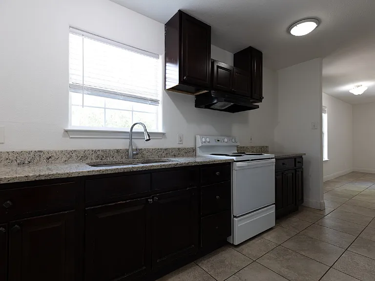 601 Coleman St #2 — Photo 11