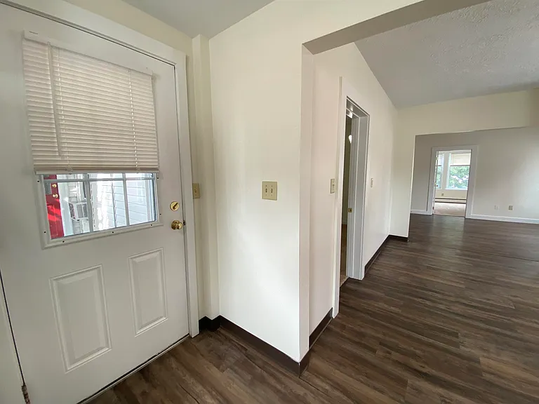 133 2nd St #2S — Photo 13