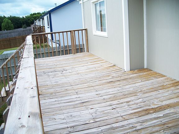 3rd image of 1760 SW 31st St