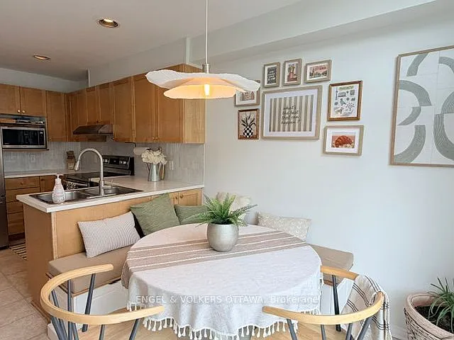124 Landover Cres — Photo 19