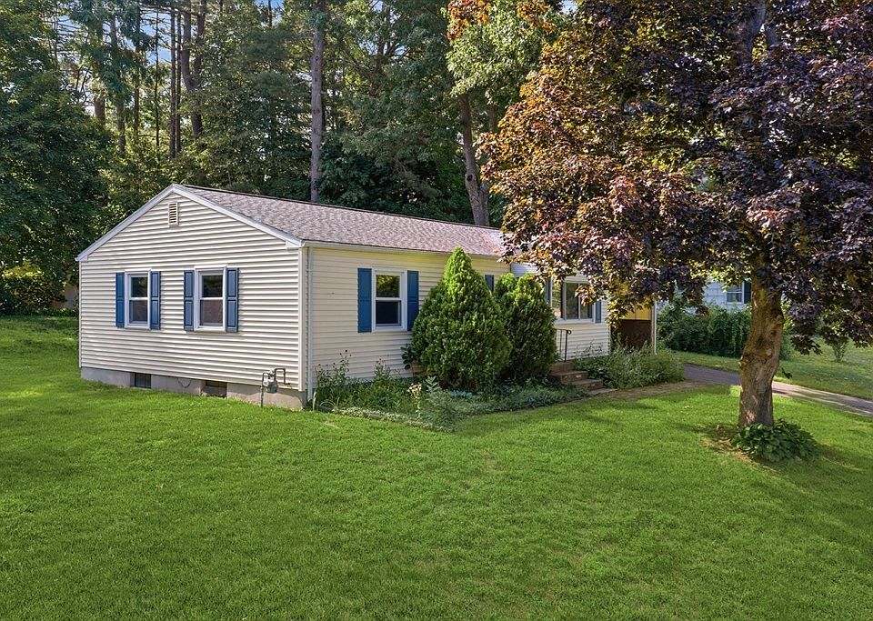 1st image of 44 Deerfield Dr