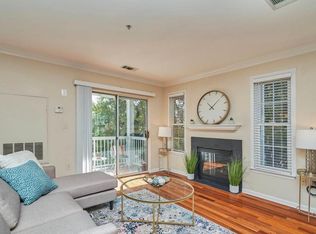 12827 Fair Briar Ln, Fairfax, VA 22033