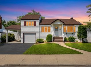 125 S 5th Street, Bethpage, NY 11714