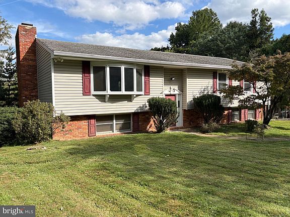3rd image of 3281 Sharp Rd