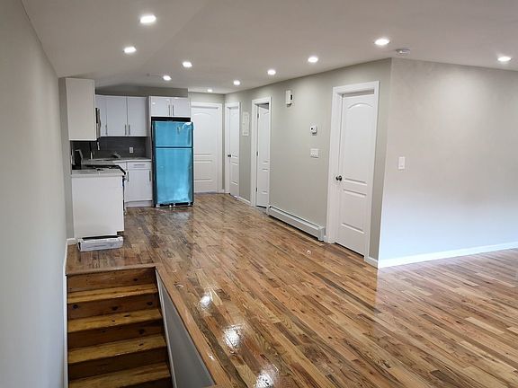 2nd image of 15905 116th Ave
